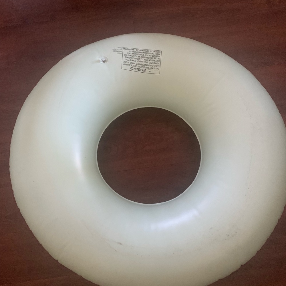 38” Target Giant Inflatable Fun Summer Beach Swim Float - Picture 4 of 4